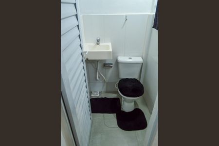 Casa de condomínio à venda com 100m², 1 quarto e 2 vagasBanheiro do Quarto Suíte 