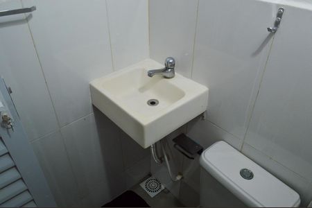 Casa de condomínio à venda com 100m², 1 quarto e 2 vagasBanheiro do Quarto Suíte 