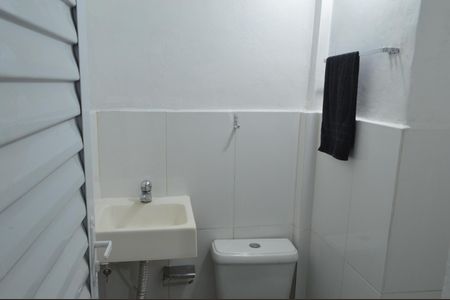 Casa de condomínio à venda com 100m², 1 quarto e 2 vagasBanheiro do Quarto Suíte 