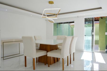 Casa de condomínio à venda com 100m², 1 quarto e 2 vagasSala