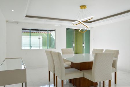 Casa de condomínio à venda com 100m², 1 quarto e 2 vagasSala