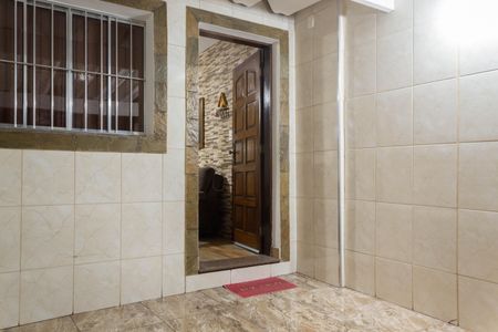 Casa à venda com 61m², 2 quartos e 2 vagasGaragem