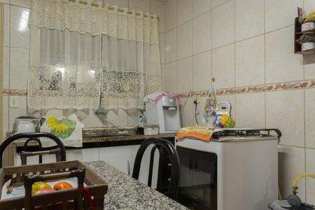 Casa à venda com 61m², 2 quartos e 2 vagasCozinha
