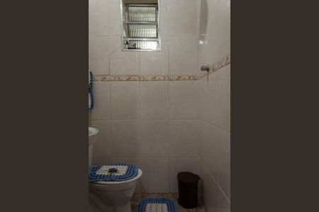 Casa à venda com 61m², 2 quartos e 2 vagasBanheiro de Serviço