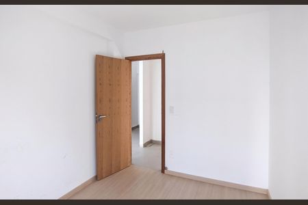 Apartamento à venda com 62m², 2 quartos e 2 vagasQuarto 2