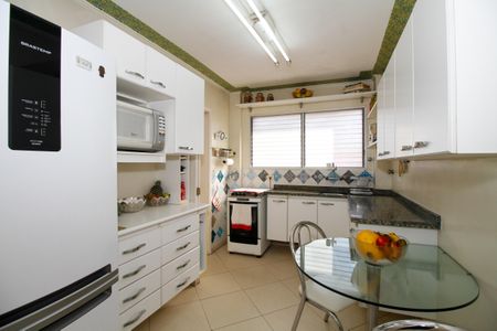 Apartamento à venda com 71m², 2 quartos e 1 vagaCozinha