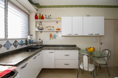 Apartamento à venda com 71m², 2 quartos e 1 vagaCozinha