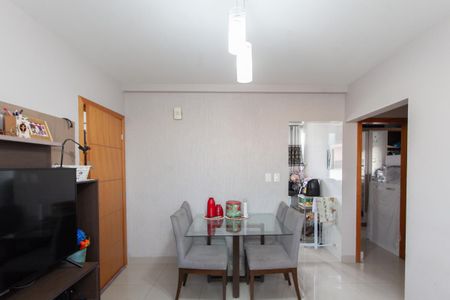 Apartamento à venda com 45m², 2 quartos e 1 vaga Apartamento à venda com 45m², 2 quartos e 1 vagaSala