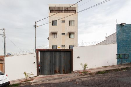 Apartamento à venda com 45m², 2 quartos e 1 vaga Apartamento à venda com 45m², 2 quartos e 1 vagaFachada