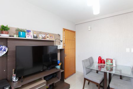 Apartamento à venda com 45m², 2 quartos e 1 vaga Apartamento à venda com 45m², 2 quartos e 1 vagaSala
