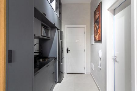 Studio à venda com 28m², 1 quarto e sem vaga Studio à venda com 28m², 1 quarto e sem vagaCozinha integrada