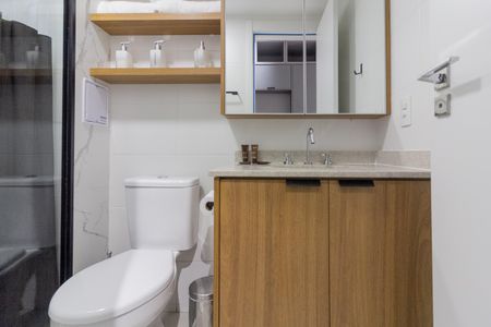 Studio à venda com 28m², 1 quarto e sem vaga Studio à venda com 28m², 1 quarto e sem vagaBanheiro