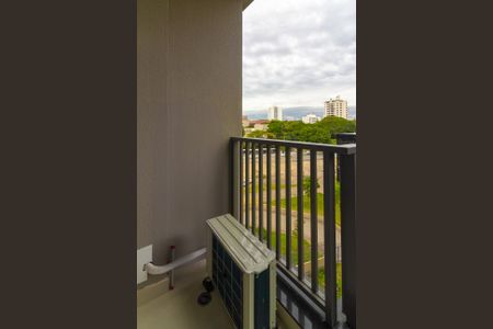 Studio à venda com 28m², 1 quarto e sem vaga Studio à venda com 28m², 1 quarto e sem vagaVaranda do Studio