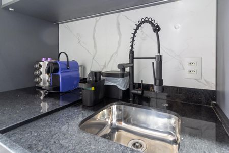 Studio à venda com 28m², 1 quarto e sem vaga Studio à venda com 28m², 1 quarto e sem vagaCozinha integrada