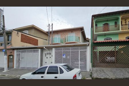 Casa à venda com 172m², 2 quartos e 2 vagas Casa à venda com 172m², 2 quartos e 2 vagasFachada