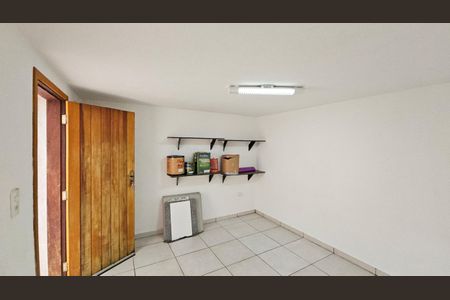 Casa à venda com 172m², 2 quartos e 2 vagas Casa à venda com 172m², 2 quartos e 2 vagasQuarto de serviço