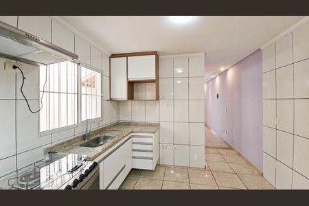 Casa à venda com 172m², 2 quartos e 2 vagas Casa à venda com 172m², 2 quartos e 2 vagasCozinha