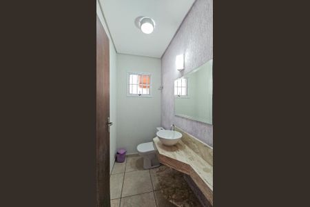 Casa à venda com 172m², 2 quartos e 2 vagas Casa à venda com 172m², 2 quartos e 2 vagasLavabo