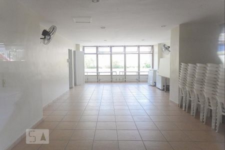Apartamento à venda com 75m², 2 quartos e 1 vagaÁrea comum - Salão de festas