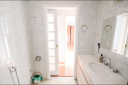 Apartamento à venda com 75m², 2 quartos e 1 vagaBanheiro