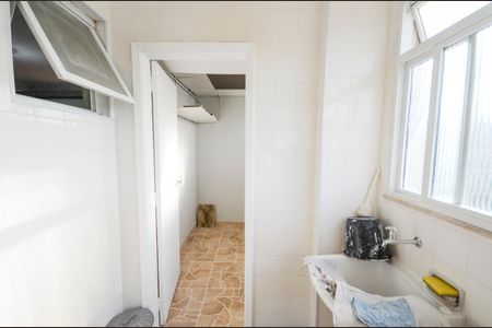 Apartamento à venda com 75m², 2 quartos e 1 vagaÁrea de Serviço