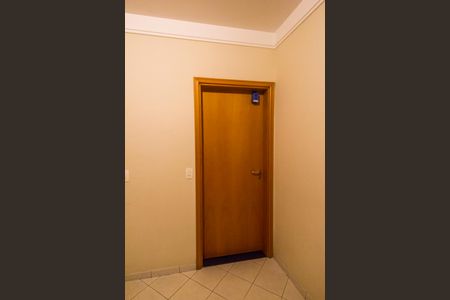 Apartamento para alugar com 139m², 3 quartos e 2 vagas Apartamento para alugar com 139m², 3 quartos e 2 vagaslockbox