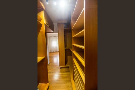 Apartamento para alugar com 139m², 3 quartos e 2 vagas Apartamento para alugar com 139m², 3 quartos e 2 vagasCloset da suíte 1