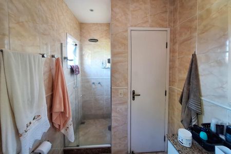 Casa de condomínio à venda com 483m², 7 quartos e 4 vagasBanheiro da Suíte 1