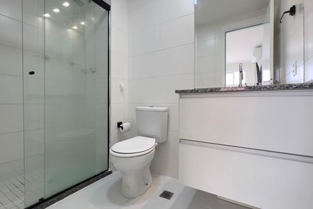 Apartamento para alugar com 58m², 2 quartos e 1 vaga Apartamento para alugar com 58m², 2 quartos e 1 vagaBanheiro da Suíte