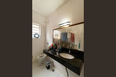 Casa à venda com 152m², 2 quartos e 2 vagasBanheiro