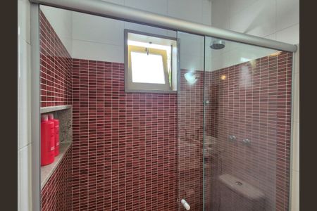 Casa de condomínio à venda com 180m², 3 quartos e 4 vagasBanheiro da Suíte 3