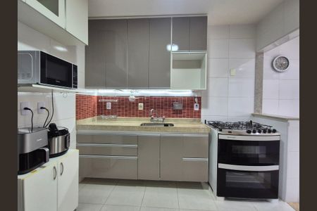 Casa de condomínio à venda com 180m², 3 quartos e 4 vagasCozinha