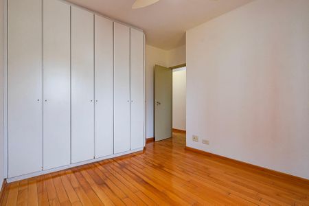 Apartamento à venda com 85m², 2 quartos e 2 vagasQuarto 