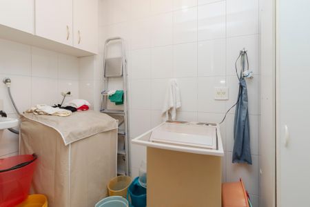 Casa à venda com 170m², 4 quartos e 3 vagas Casa à venda com 170m², 4 quartos e 3 vagasLavanderia