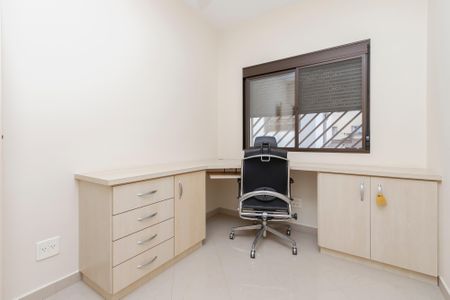 Casa à venda com 170m², 4 quartos e 3 vagas Casa à venda com 170m², 4 quartos e 3 vagasQuarto 2