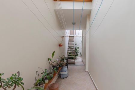 Casa à venda com 170m², 4 quartos e 3 vagas Casa à venda com 170m², 4 quartos e 3 vagasCorredor Lateral