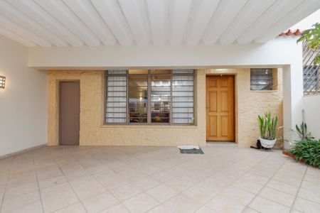 Casa à venda com 170m², 4 quartos e 3 vagas Casa à venda com 170m², 4 quartos e 3 vagasGaragem