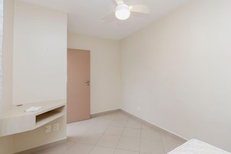 Casa à venda com 170m², 4 quartos e 3 vagas Casa à venda com 170m², 4 quartos e 3 vagasEdícula - Quarto