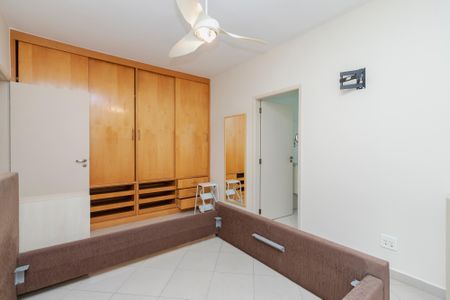 Casa à venda com 170m², 4 quartos e 3 vagas Casa à venda com 170m², 4 quartos e 3 vagasSuíte