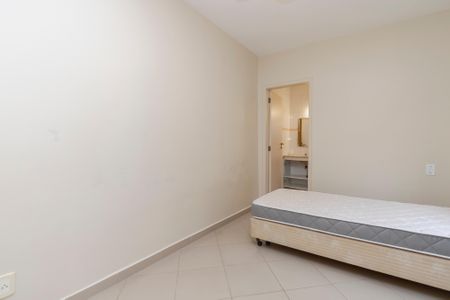 Casa à venda com 170m², 4 quartos e 3 vagas Casa à venda com 170m², 4 quartos e 3 vagasEdícula - Quarto