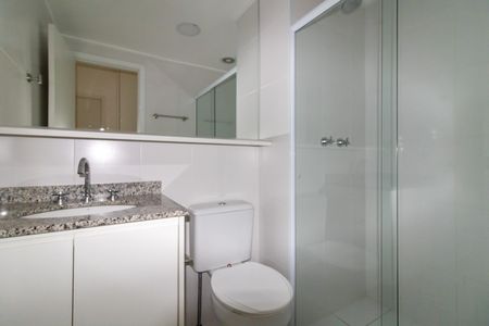 Apartamento para alugar com 68m², 2 quartos e 1 vaga Apartamento para alugar com 68m², 2 quartos e 1 vagaBanheiro da Suíte