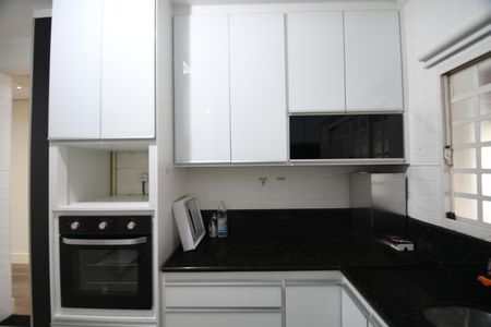 Casa de condomínio à venda com 130m², 3 quartos e 8 vagasCozinha