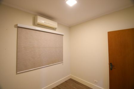 Casa de condomínio à venda com 130m², 3 quartos e 8 vagasQuarto 2