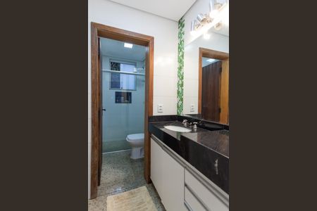 Casa de condomínio à venda com 160m², 3 quartos e 2 vagasBanheiro Social