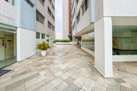 Apartamento à venda com 95m², 2 quartos e 1 vagaÁrea comum
