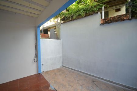 Casa para alugar com 82m², 1 quarto e 1 vaga Casa para alugar com 82m², 1 quarto e 1 vagaVaranda