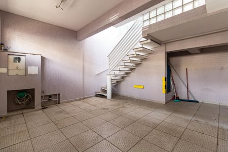 Casa à venda com 170m², 3 quartos e 2 vagasGaragem