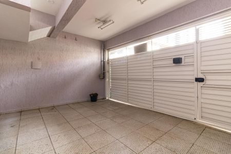 Casa à venda com 170m², 3 quartos e 2 vagasGaragem