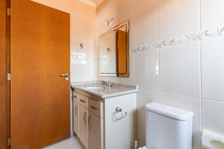 Casa à venda com 170m², 3 quartos e 2 vagasBanheiro da Suíte