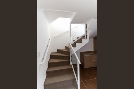 Casa à venda com 170m², 3 quartos e 2 vagasCorredor